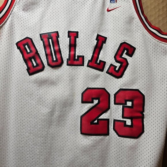 Michael Jordan #23 1984 Nike Team Sports Flight 8403 Chicago  Bulls NBA Jersey L - Picture 5 of 12